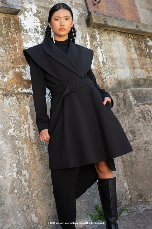 Silhouettes Black Coat