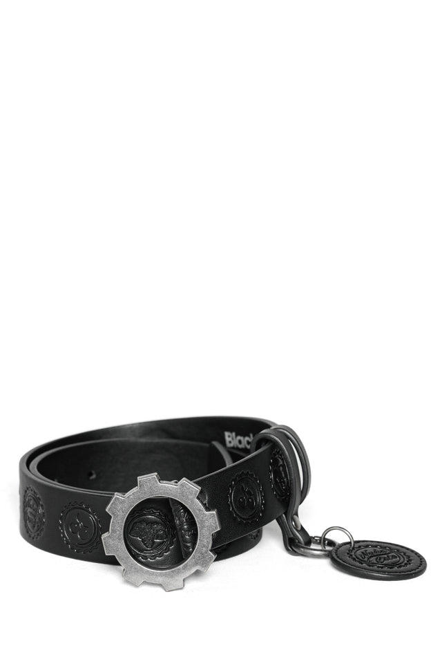 Model showcases Fallout x BlackMilk Cap Currency Belt inspired by Fallout’s post-apocalyptic currency, paired with modern BlackMilk style.