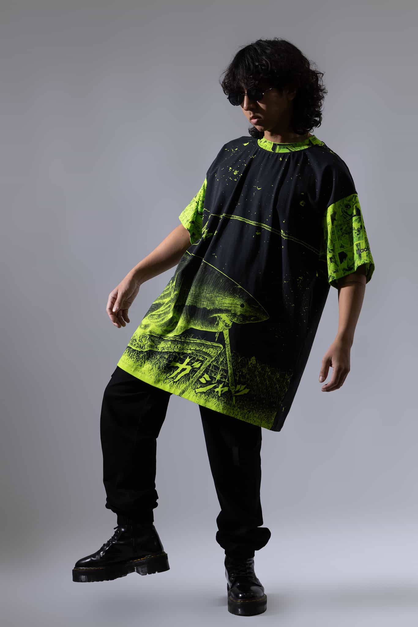 Shark Attack Giant Tee – BlackMilk Clothing