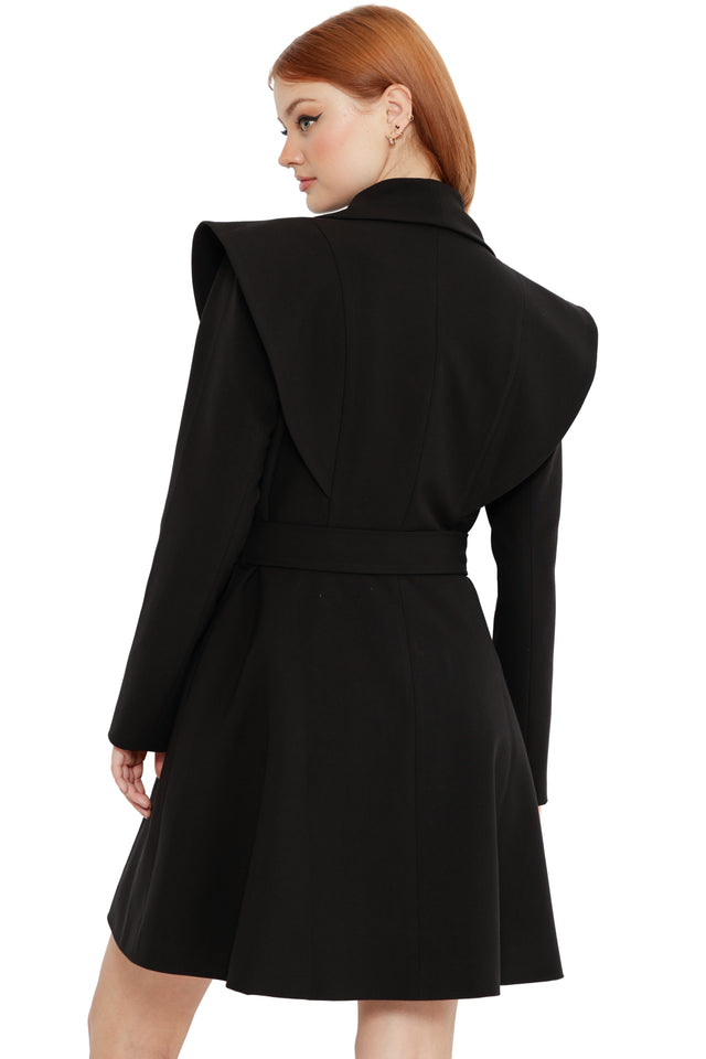 Silhouettes Black Coat