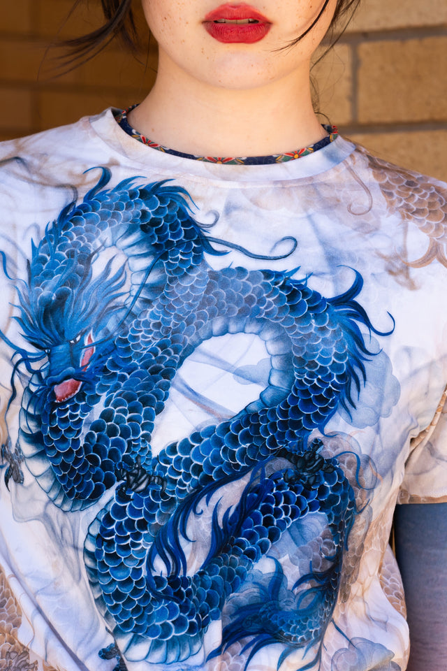 Black tie front tee with smoke inspired print, fitted shape and adjustable front tie detail