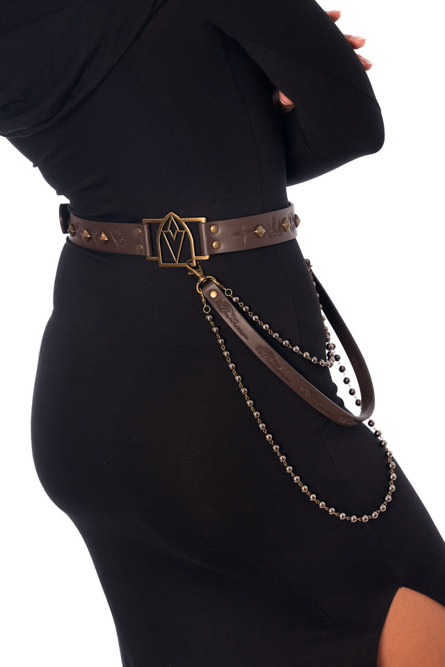 Elder Scrolls apparel belt with buckle fastening, adjustable sizing, chain details and charm pendant inspired by RPG gear