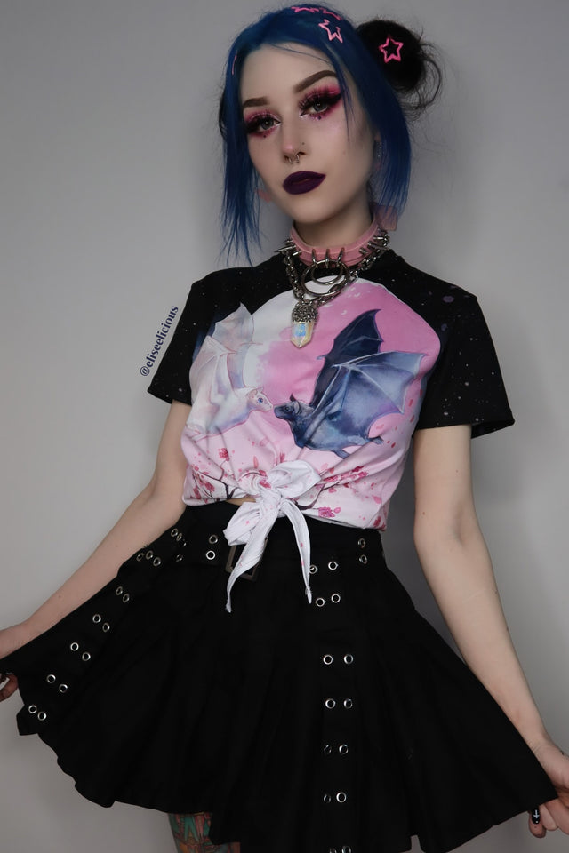 Night's Mirror Tie Front Tee