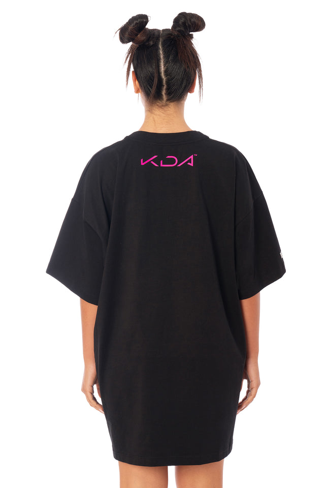 Additional product photograph 4 of the League of Legends K/DA x BlackMilk oversized black cotton giant tee with a K/DA chromatic graphic print.