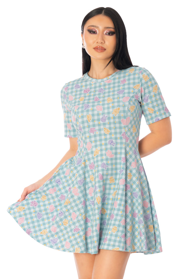 Additional product photograph 2 of the League of Legends K/DA x BlackMilk oversized black cotton tee dress featuring cute mascot symbols for Ahri, Akali, Evelynn and Kai’Sa.