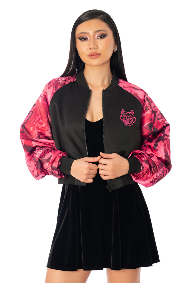 Additional product photograph 7 of the League of Legends K/DA x BlackMilk cropped black satin souvenir jacket with pink Akali tiger artwork on the back and contrasting patterned sleeves.