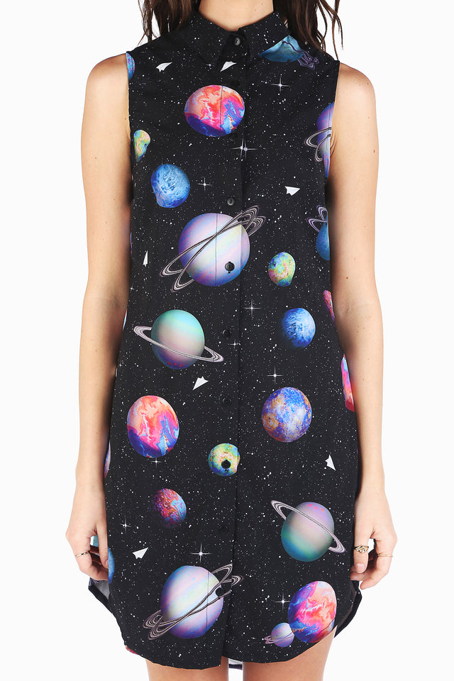 Art print business shirt dress with flattering fit and collared design, designed for office outfits, brunch dates, travel wardrobes and versatile day-to-night wear.