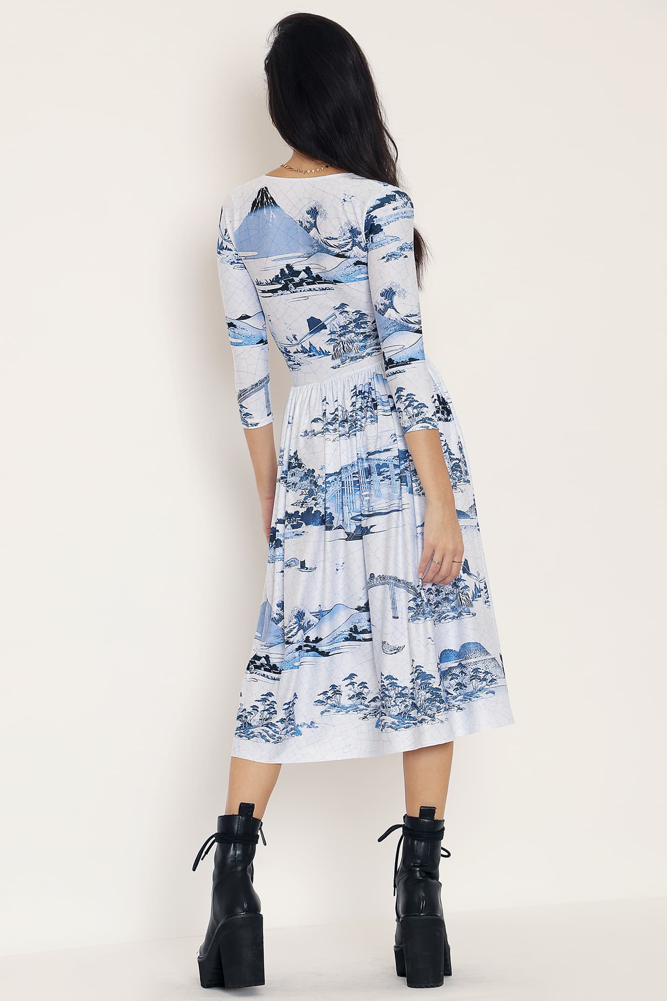 Ukiyo-e Vase 3/4 Sleeve Dress - Limited