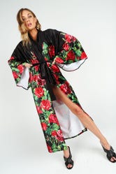 Roses Are Red Velvet Swan Kimono