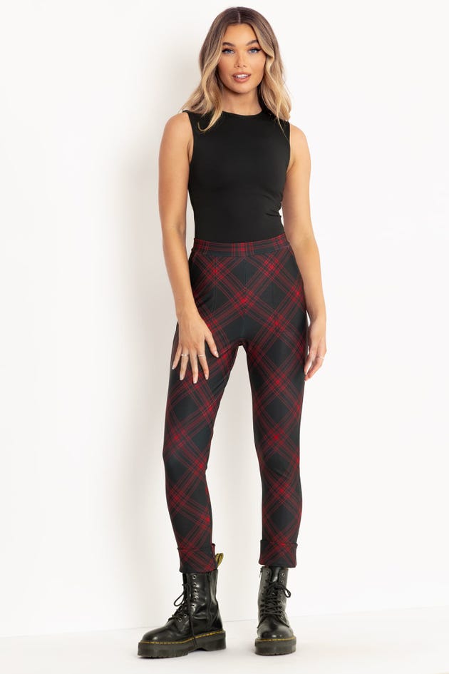 https://blackmilkclothing.com/media/catalog/product/d/a/danny-2023.07.1152445.jpg?quality=80&fit=cover&height=945&width=630