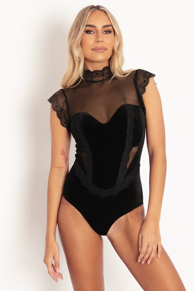 https://blackmilkclothing.com/media/catalog/product/p/h/phi-2023.01.2117964.jpg?quality=80&fit=cover&height=945&width=630