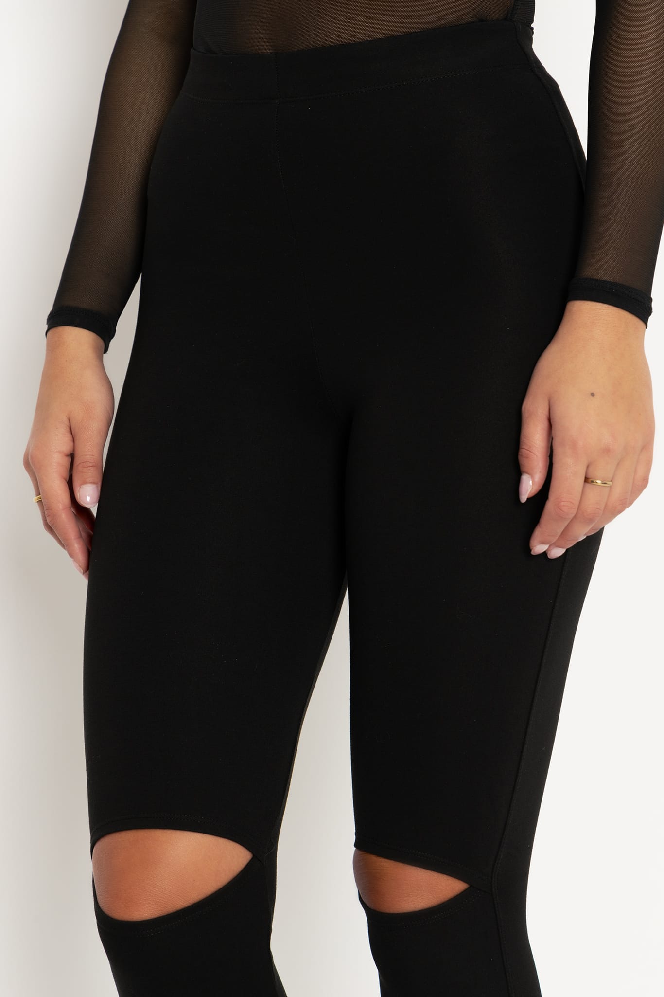 Cotton Casual Wear Ladies Knee Slit Legging, Size: 28,30,32,34,36,38,40 at  Rs 149 in Surat