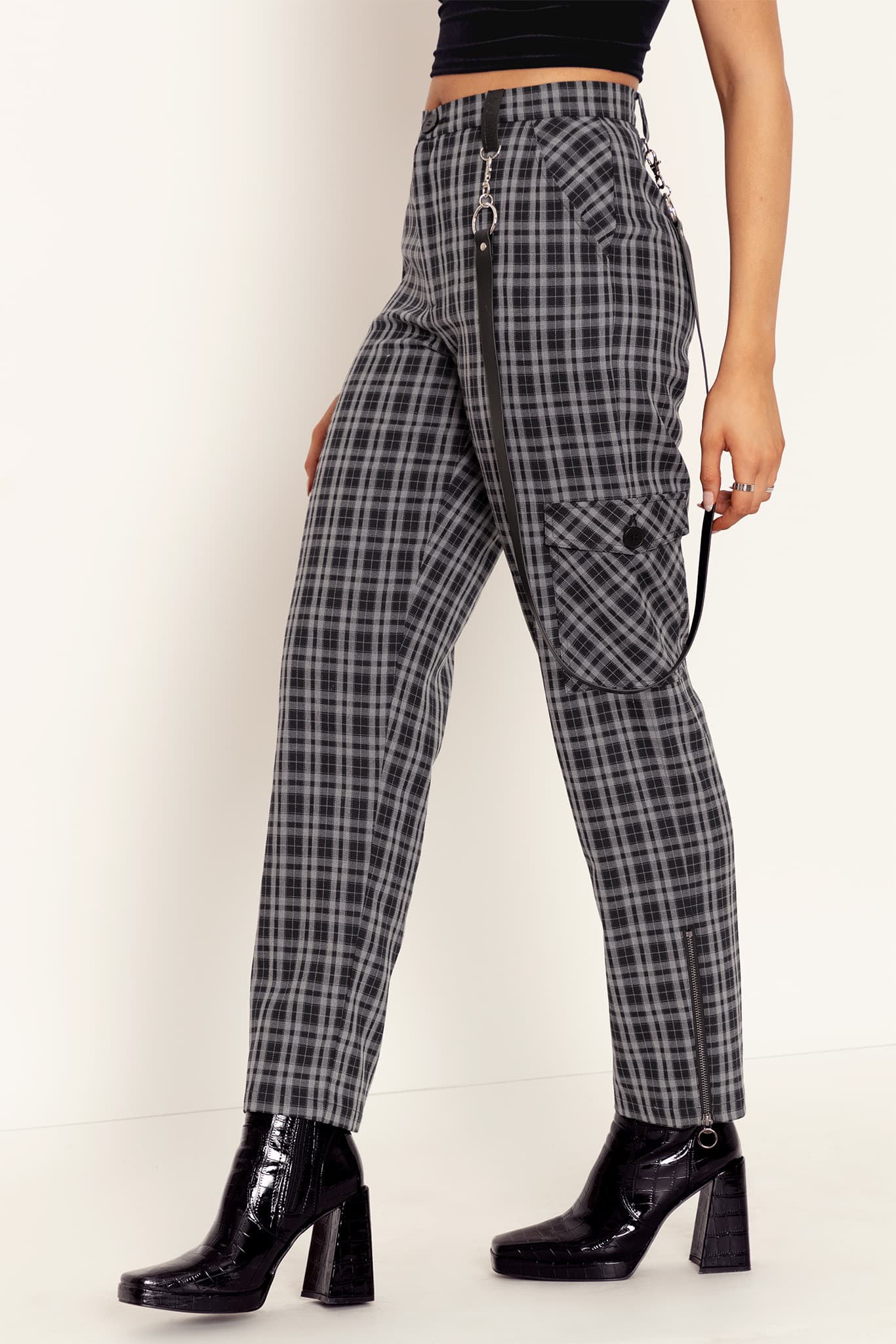 Willow & Root Checkered Pant - Women's Pants in Green | Buckle